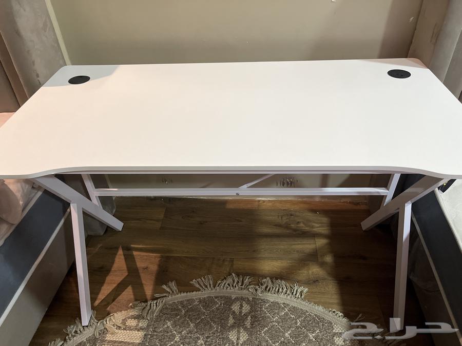 طاولة قيمنق64436641843202110