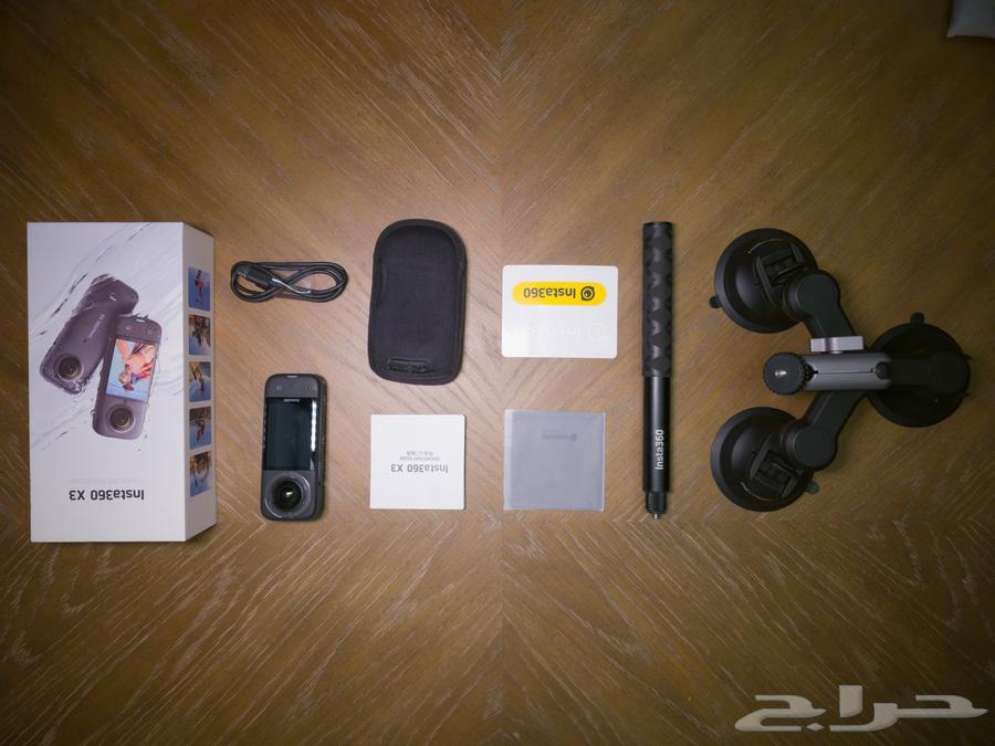 Insta360 360-degree camera with accessories64439458548865114