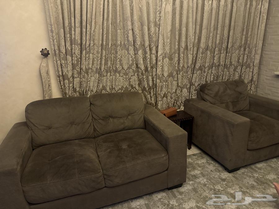 Sofa64440370185218112