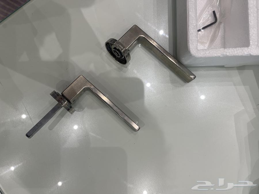 مقابض ابواب64598081726211111