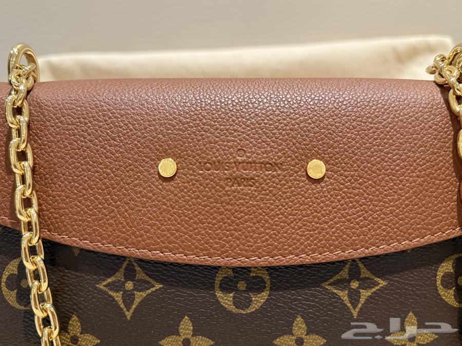 شنطة LV اصليه نادره للبيع64439037192833113