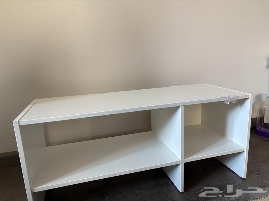 تلفزيون ودولاب رفوف وطاوله صغيره للبيع64438015528833112