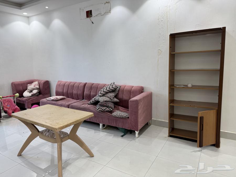 بعض الأثاث مجانا لمن بحاجة اليها ولا يوجد مكيف للبيع64435395719681112