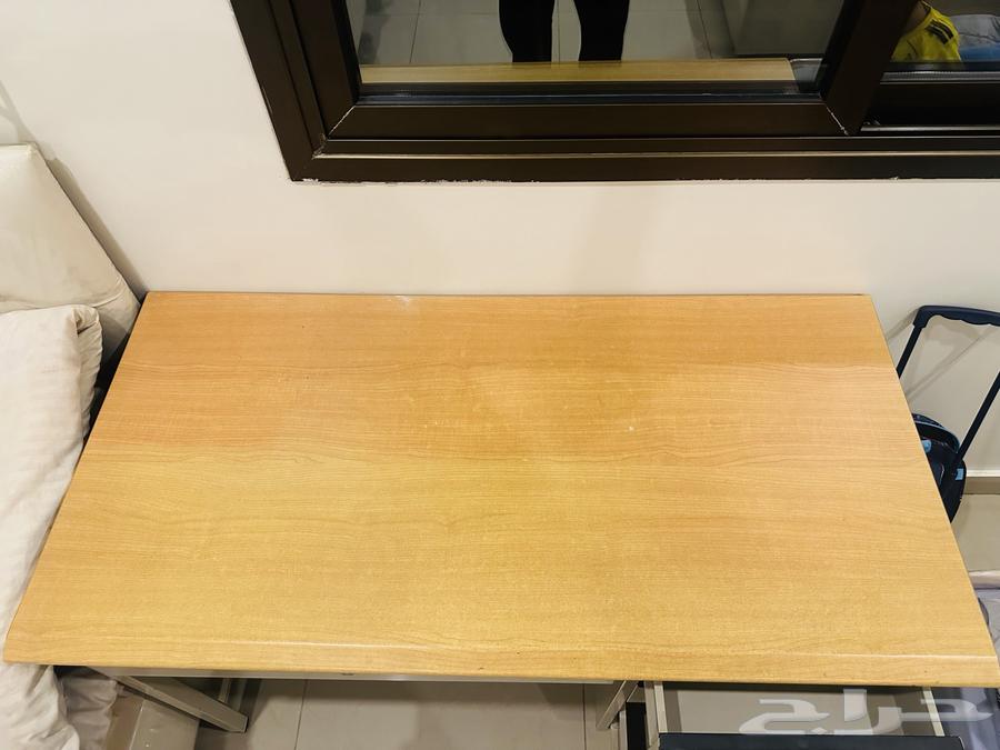 طاوله خشب معدنيه بحاله جيده64440260773633110