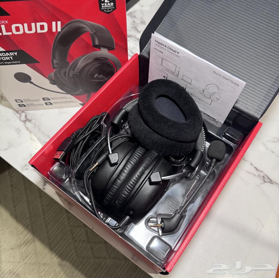 HyperX Cloud 2 with all accessories64437625429761110