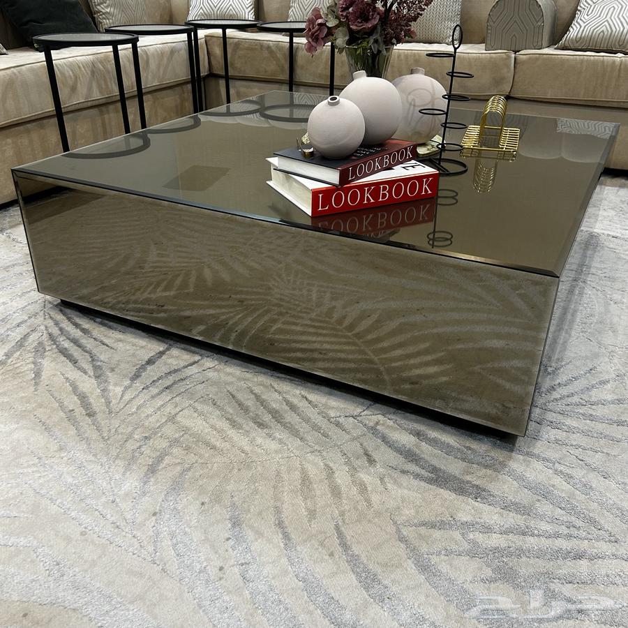 طاولة فخمة قزاز مربعه64441103772545112