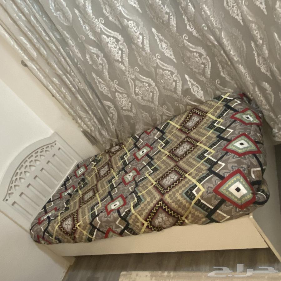 للبيع سرير نفر وطاولة شاشة تلفزيون64439091709315110