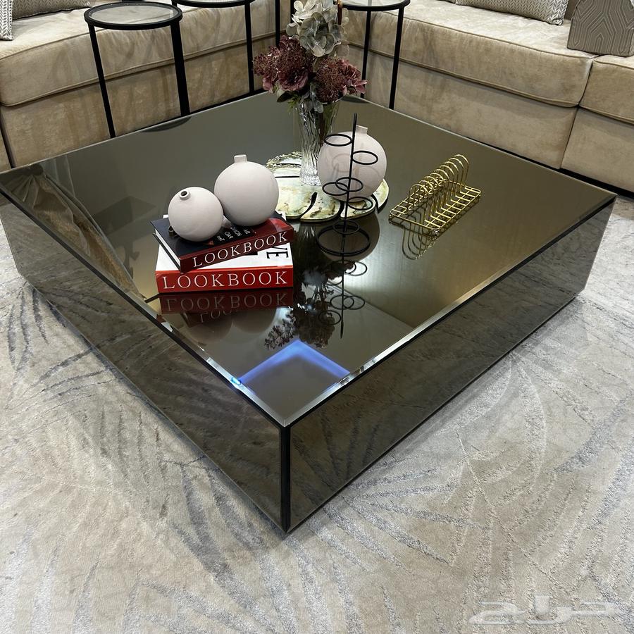 طاولة فخمة قزاز مربعه64441103772545111