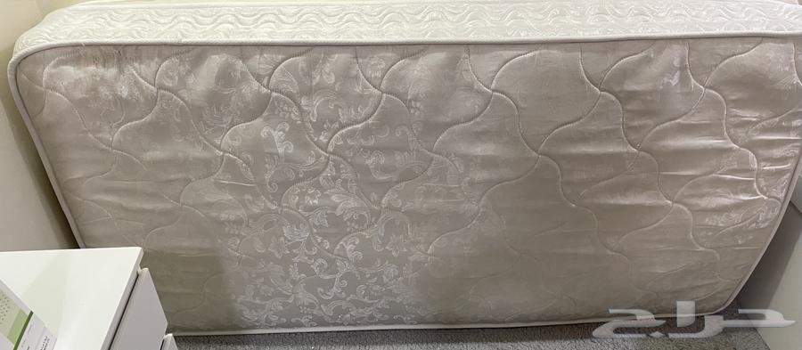 سريرين قابل للطي للتخزين مع مرتبة واحدة 190x9064438082513539110