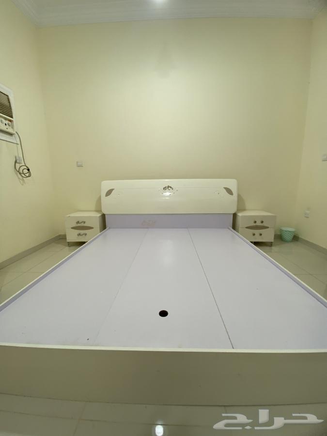 Selling a sleeping chair with a dresser, mirror, and shelf64435610931841110