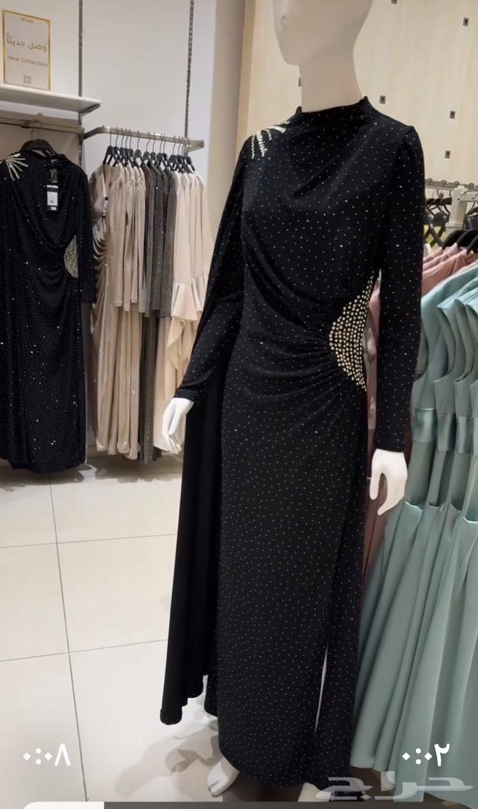 A new (acrylic) dress worn once for 4 hours.64436762919554110