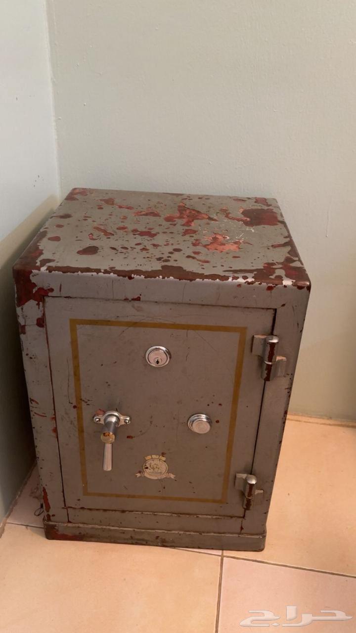 تجوري قديم كلاسيك64437679598979110