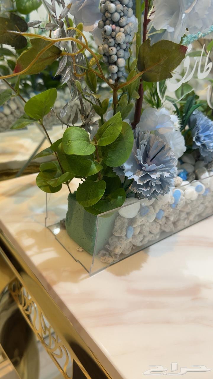 Newborn Welcome Stand with Artificial Flowers64441595152897110