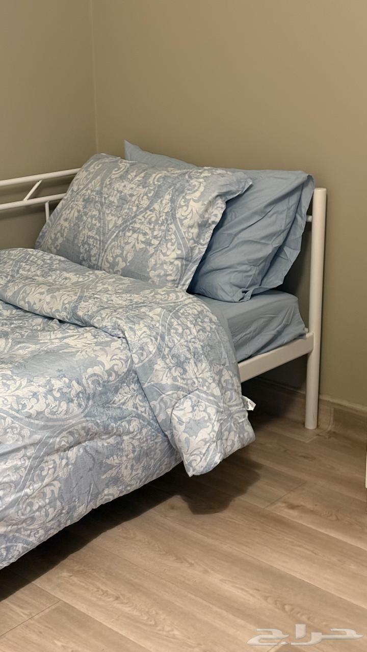 Two very clean daybeds for sale64442186503682111