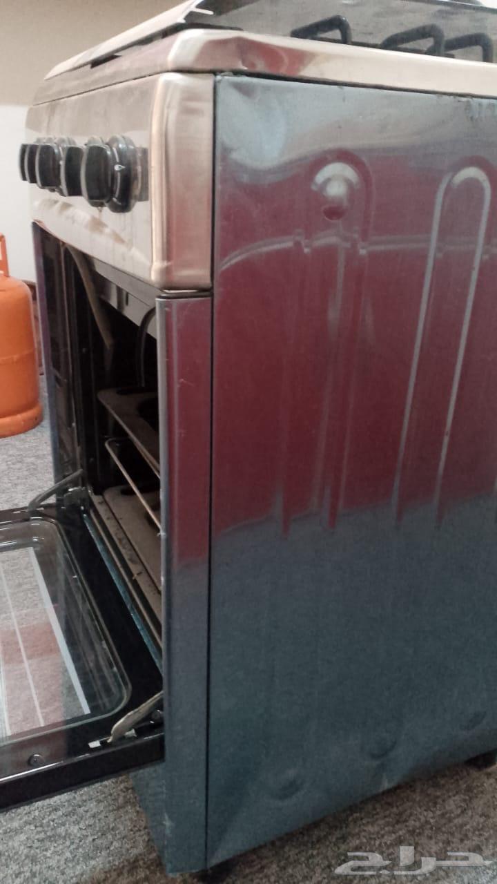 غاز فرن بحالة ممتازه وعلى الشرط64436453784193111