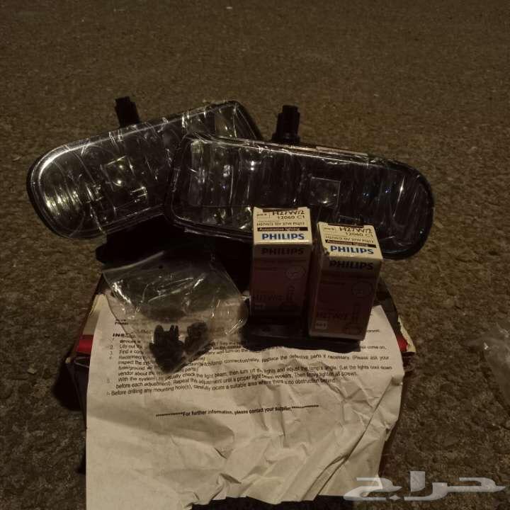 طقم كشافات كامل مع لمبات هيلوجين جمس يوكن 2000-200564439760954241111