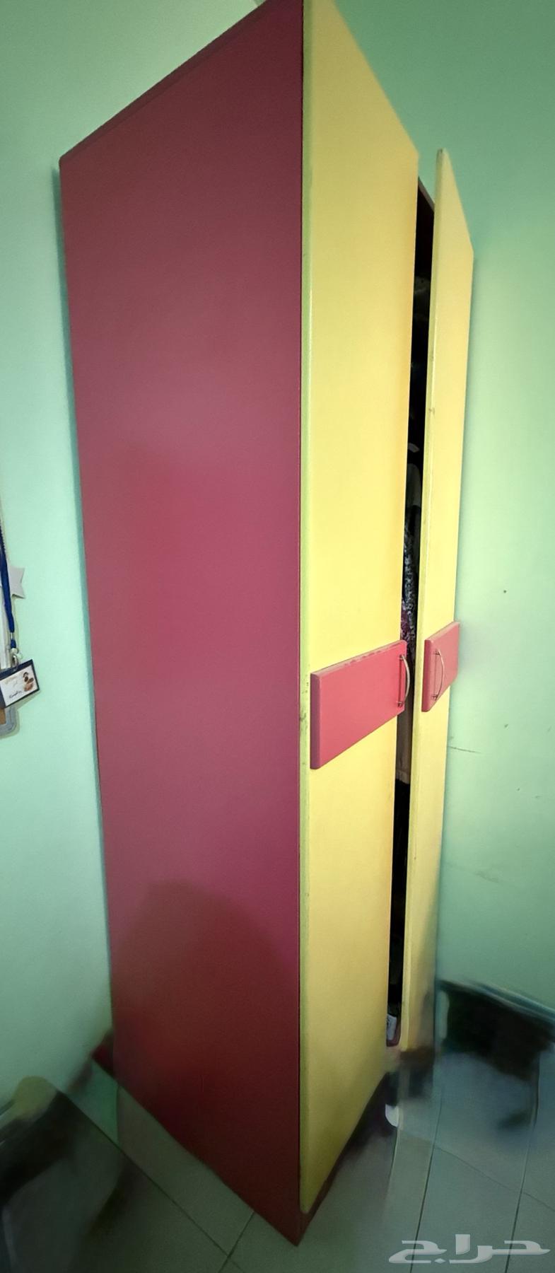 دولابين ب 250 ريال للاثنين مع بعض64434238057858112