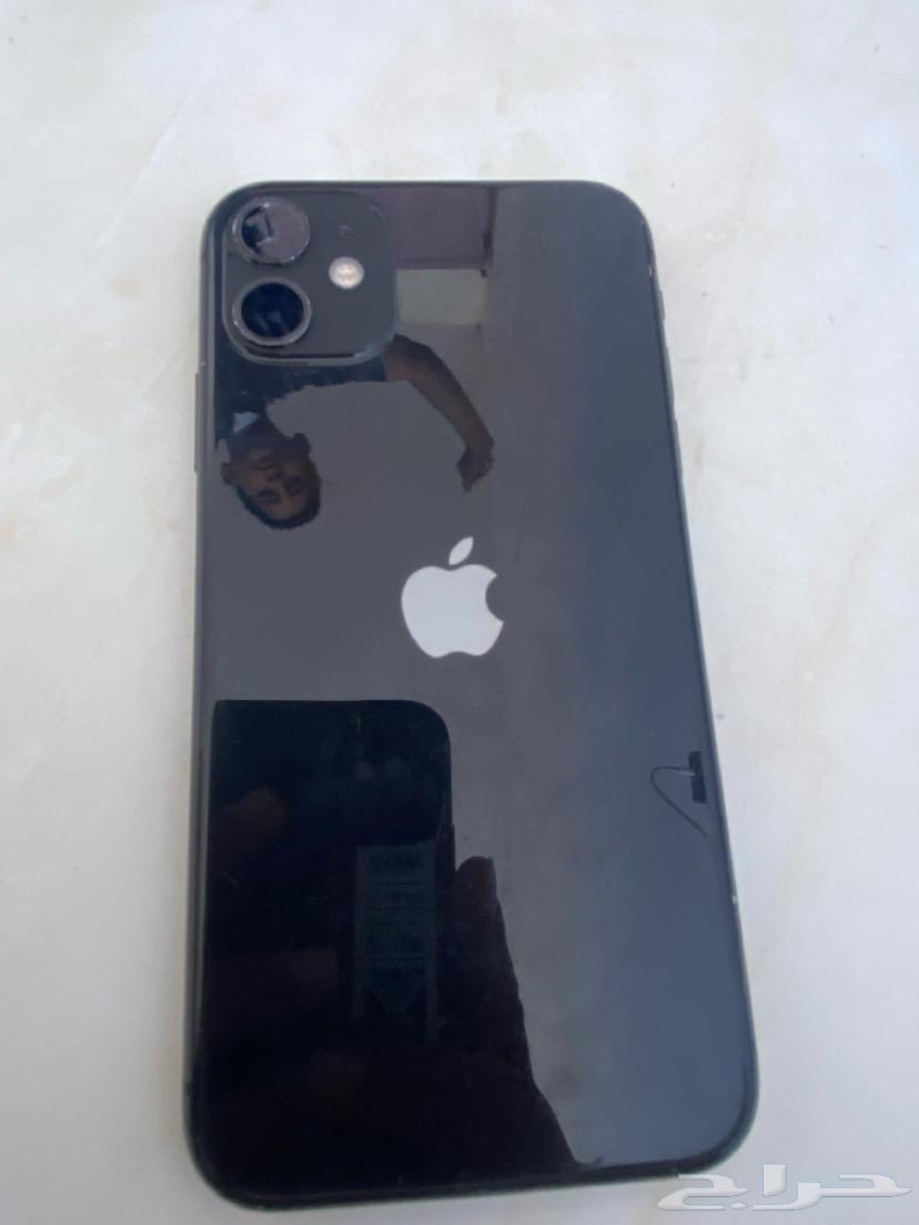 iPhone 11 for sale, lightly used with minor camera damage64435450111489110