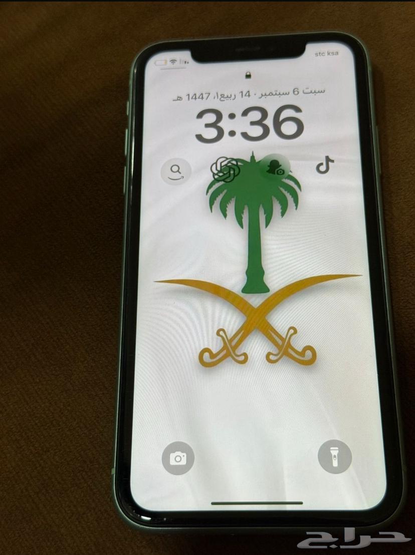 iPhone 11 used, back changed, 86% battery, minor scratches64434456786050112