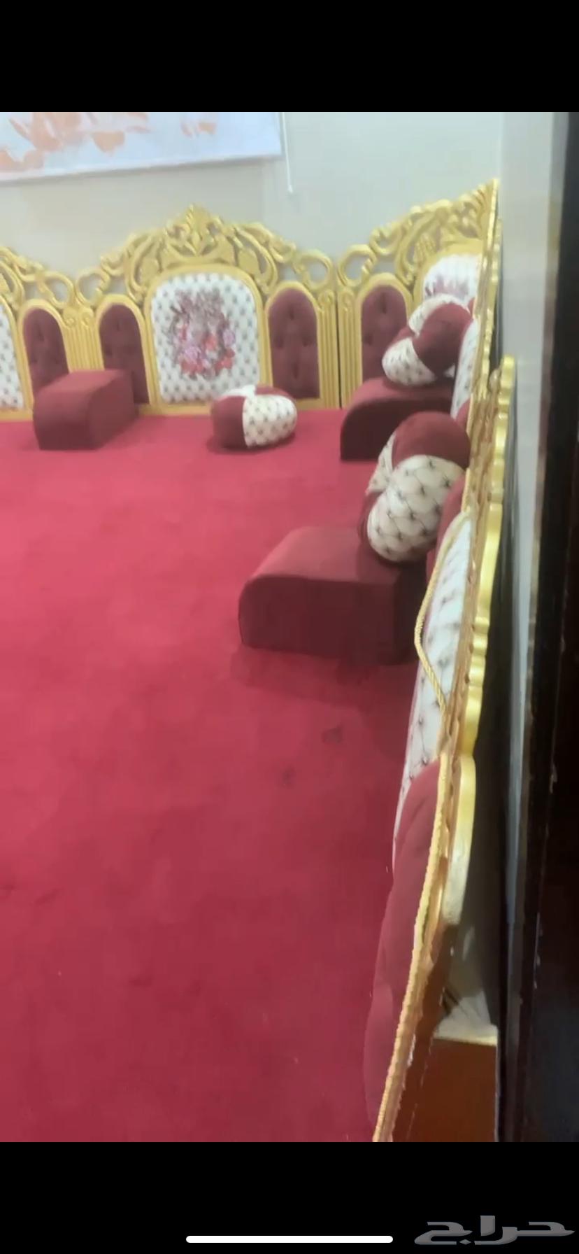 مساند ملكيه معا ست مراكي للبيع ويوجود فرشه عليها بعض الحروق64438672450051112