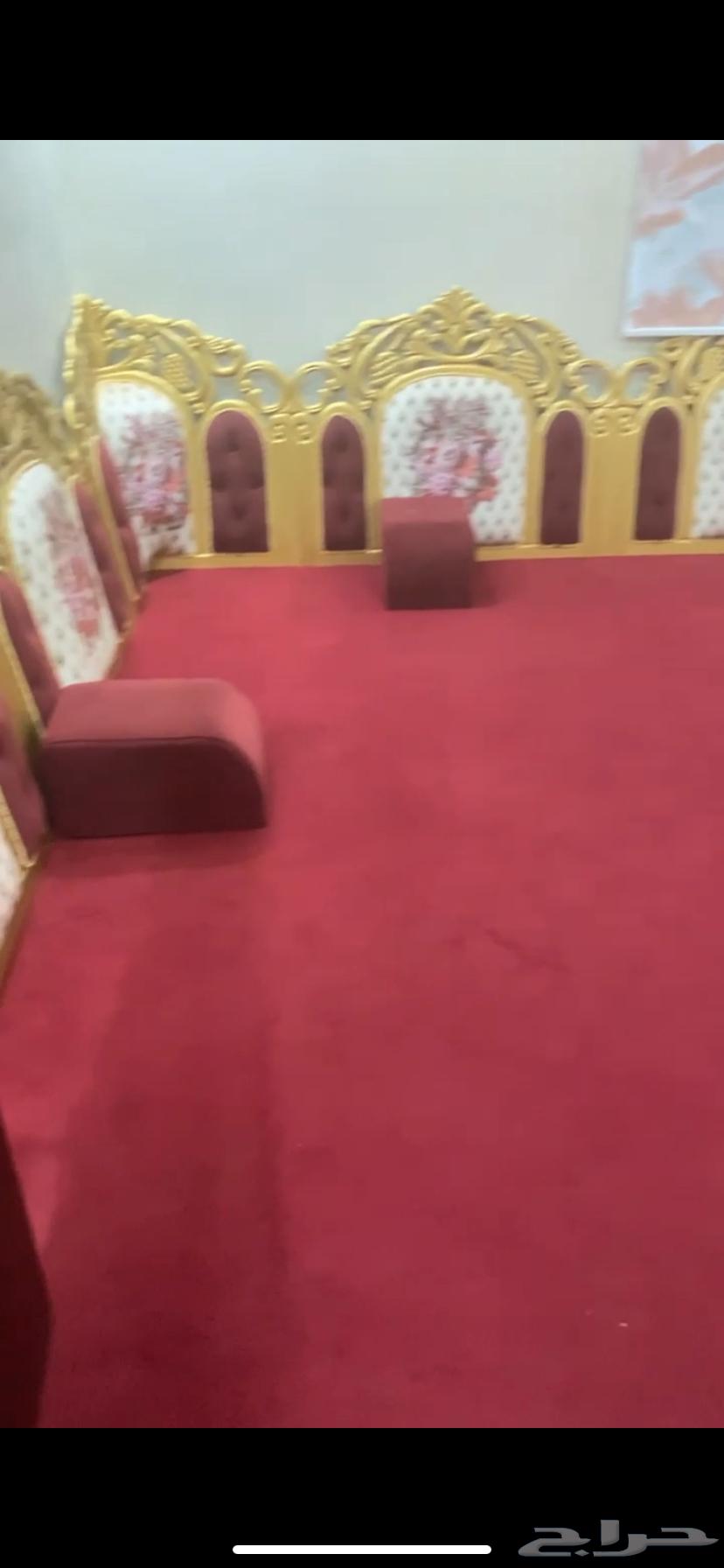 مساند ملكيه معا ست مراكي للبيع ويوجود فرشه عليها بعض الحروق64438672450051110