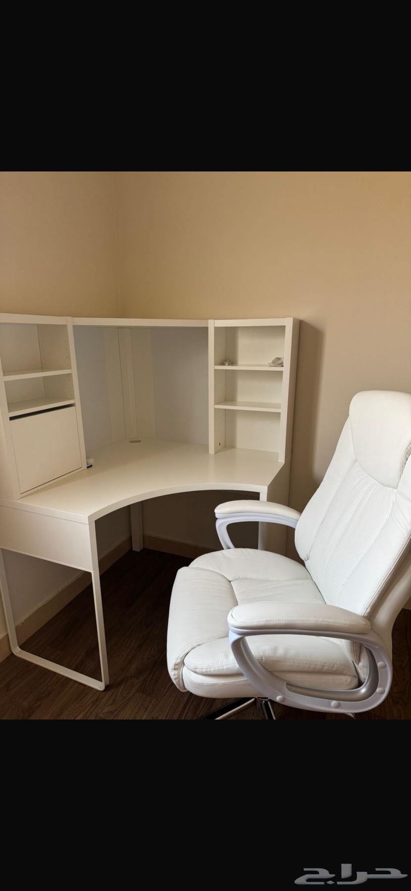 طاولة micke corner desk من ايكيا64435903641346110