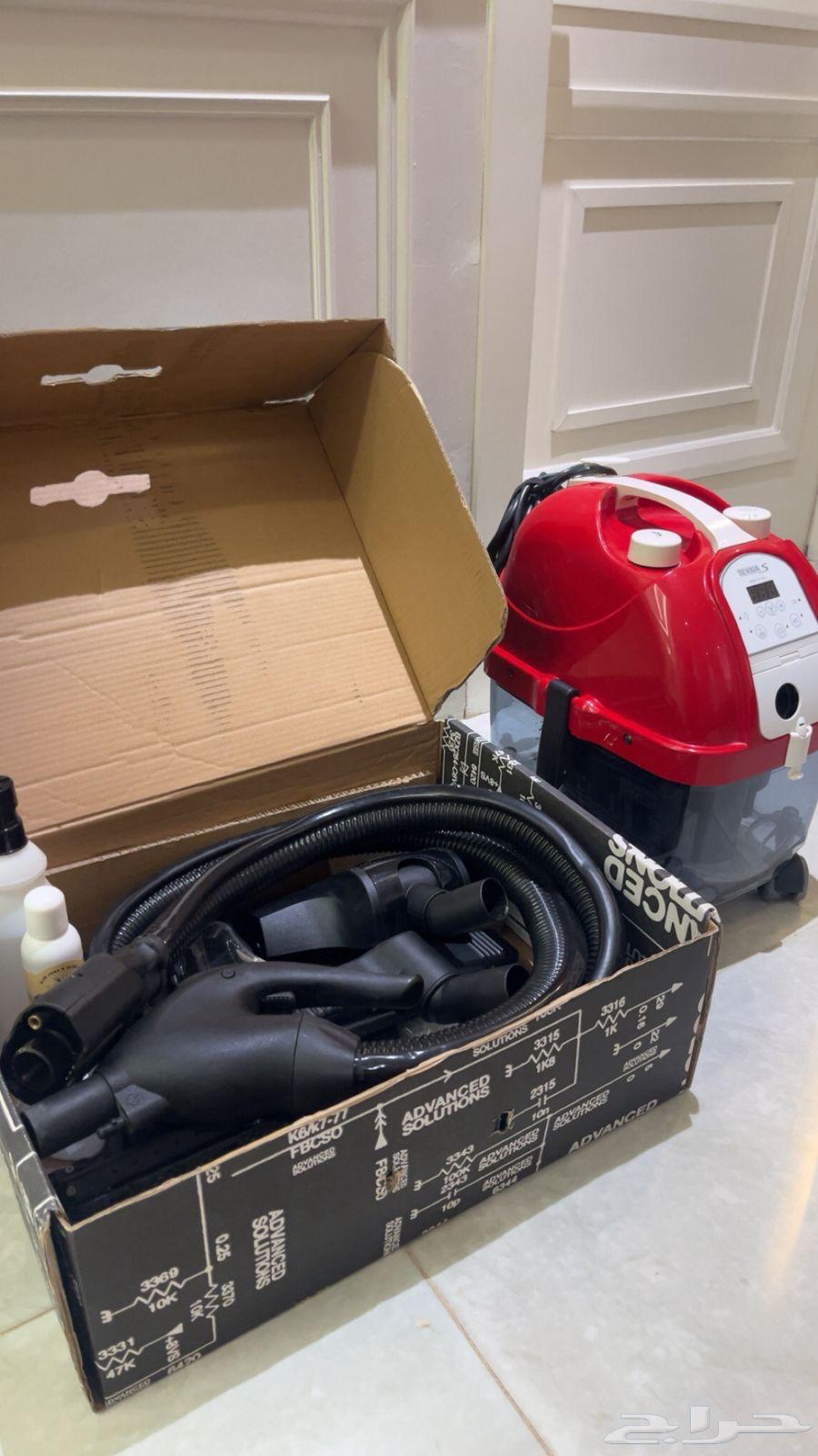 A vacuum that washes everything, used and very clean64438659023489114