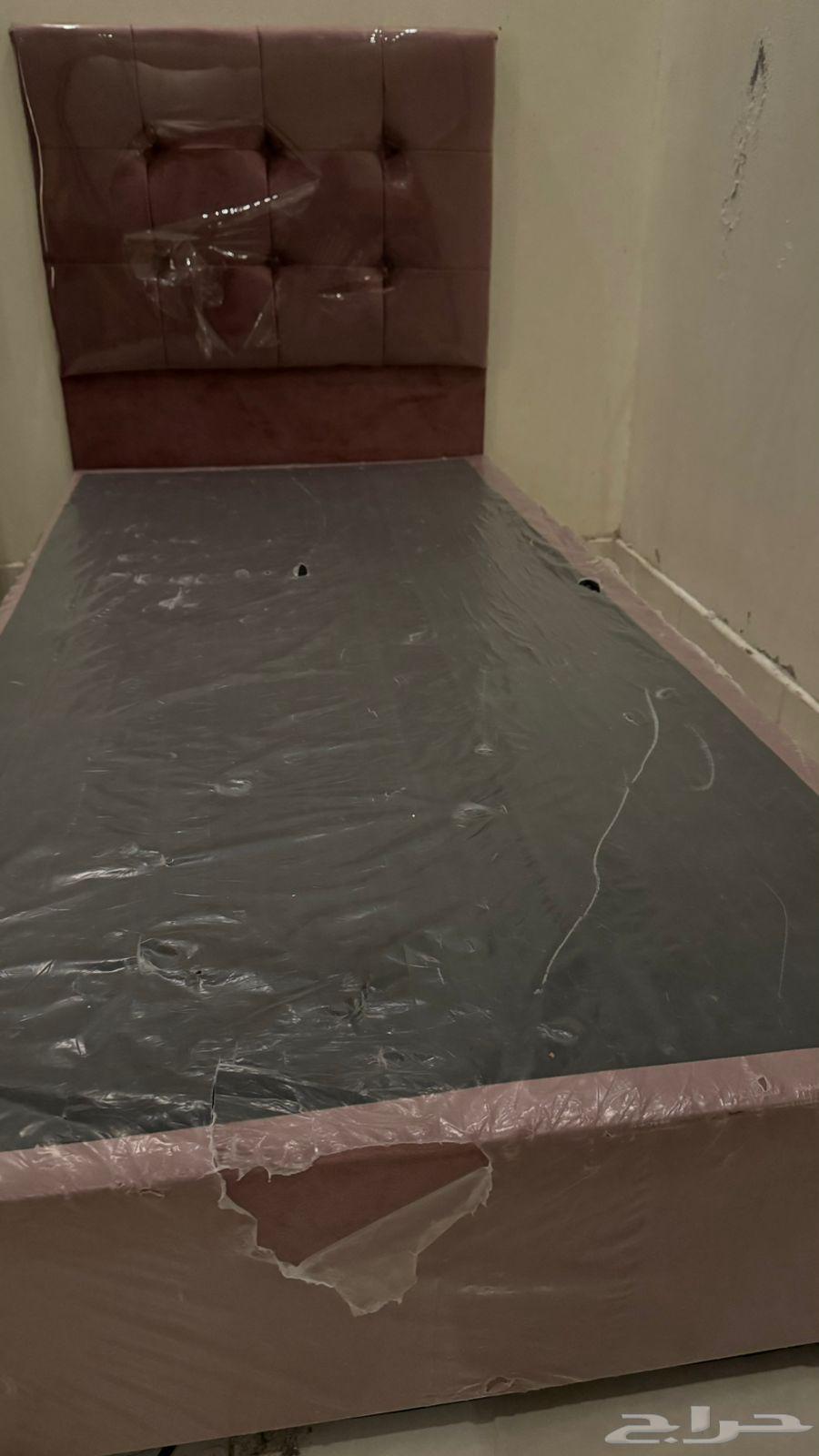 كنب وسرير نفر جديد ومكيف اسبيلت 24 لبيع64435054357122111