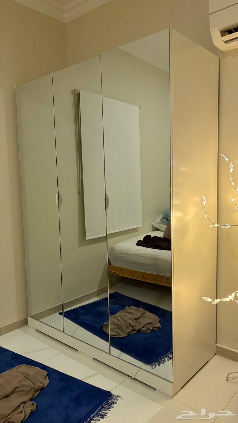 Closet for sale64442172812033111