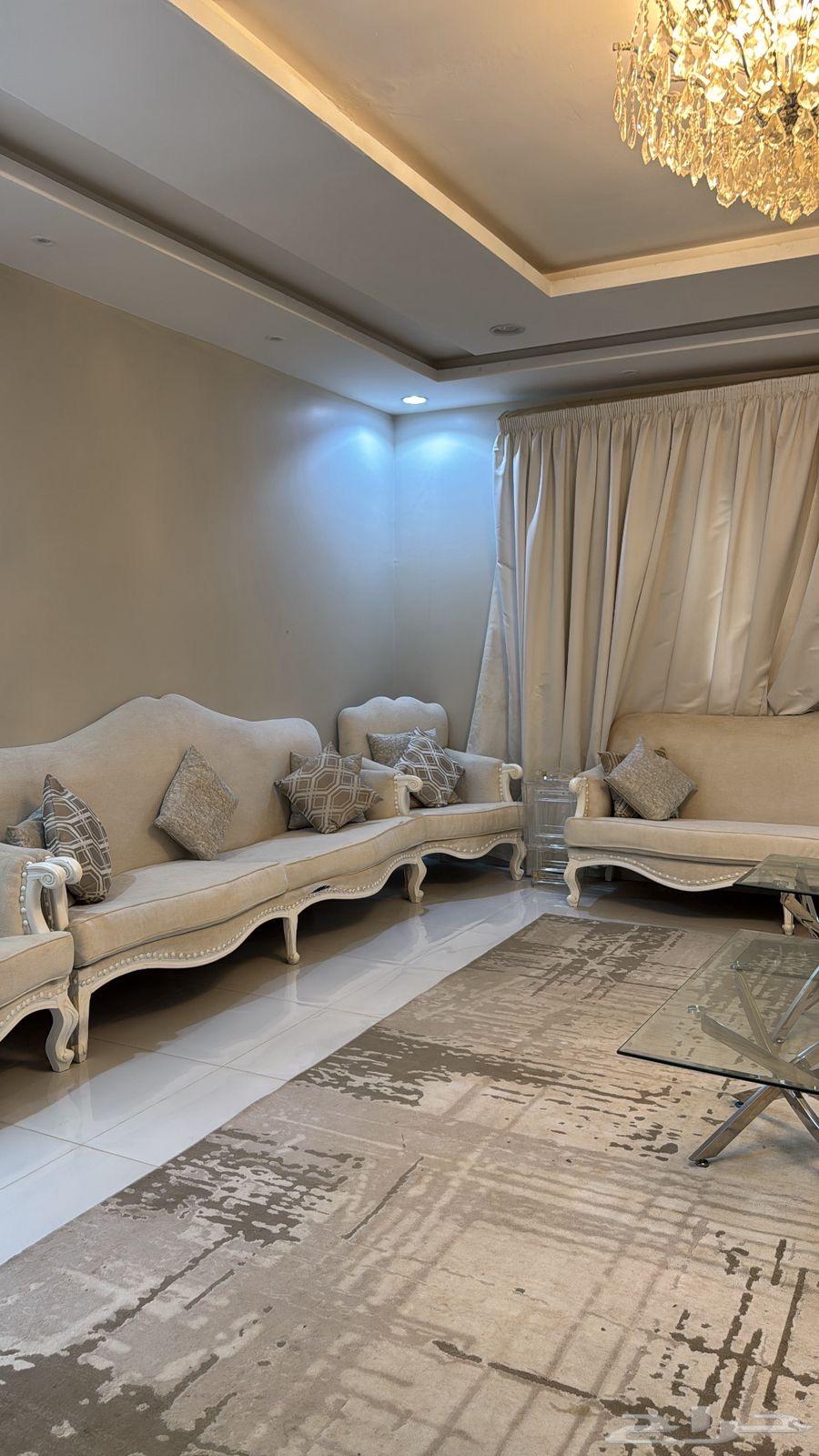 Sofa64441364059906112