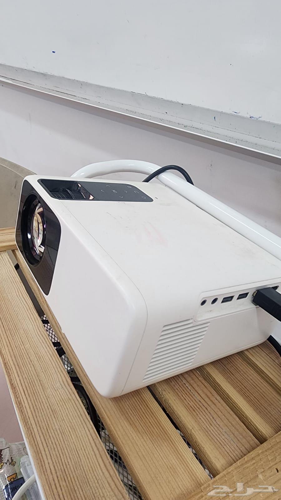 Excellent projector for sale64440301897347112