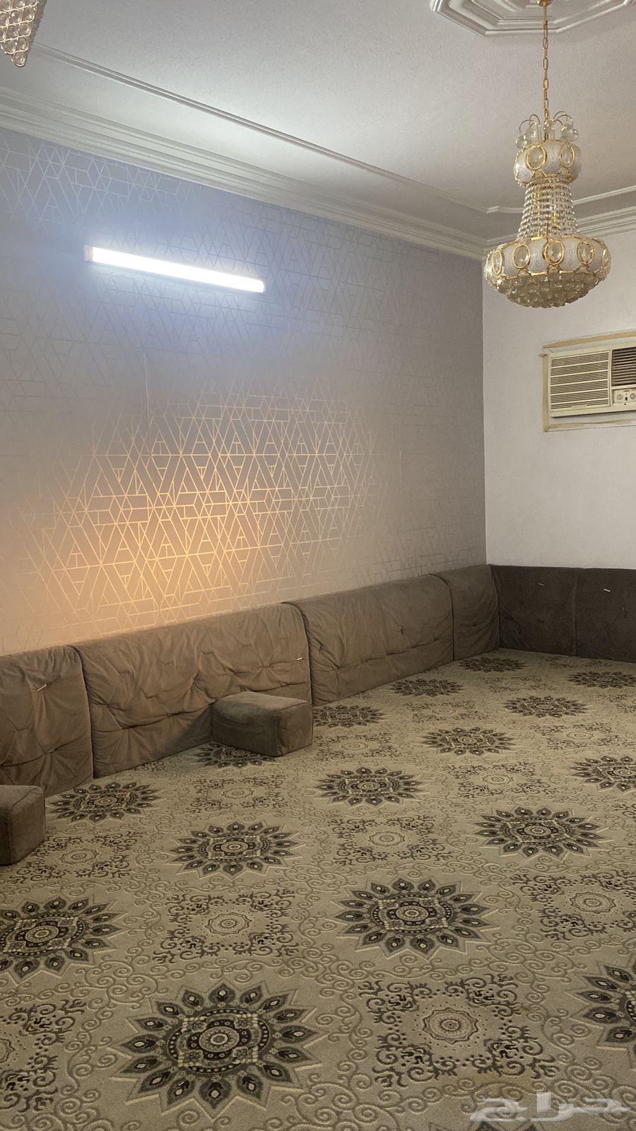 مساند صاله خشب64439064763777110