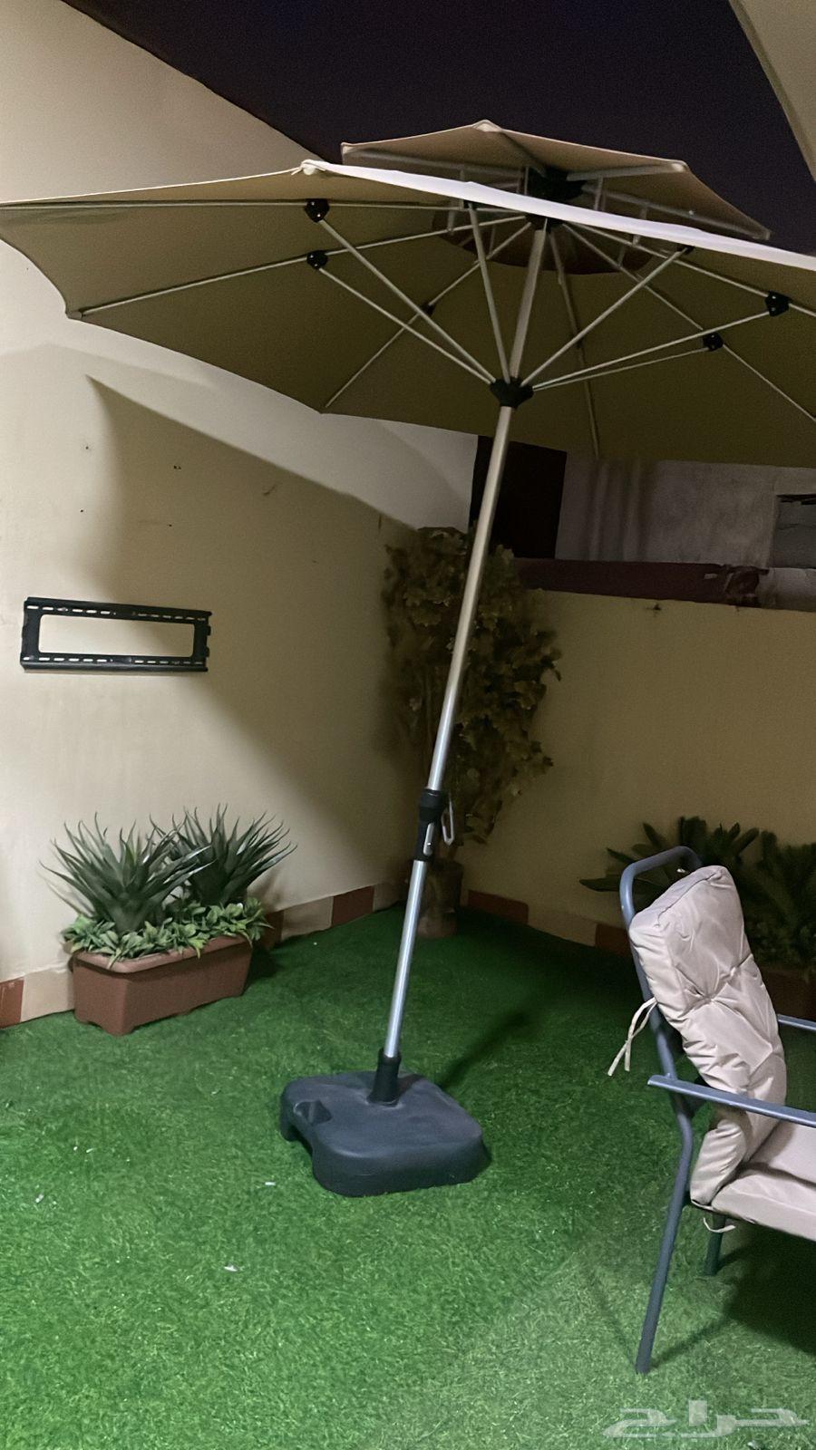 طقم طاوله مع مظله حديقه اربعة كراسي64440110324483112