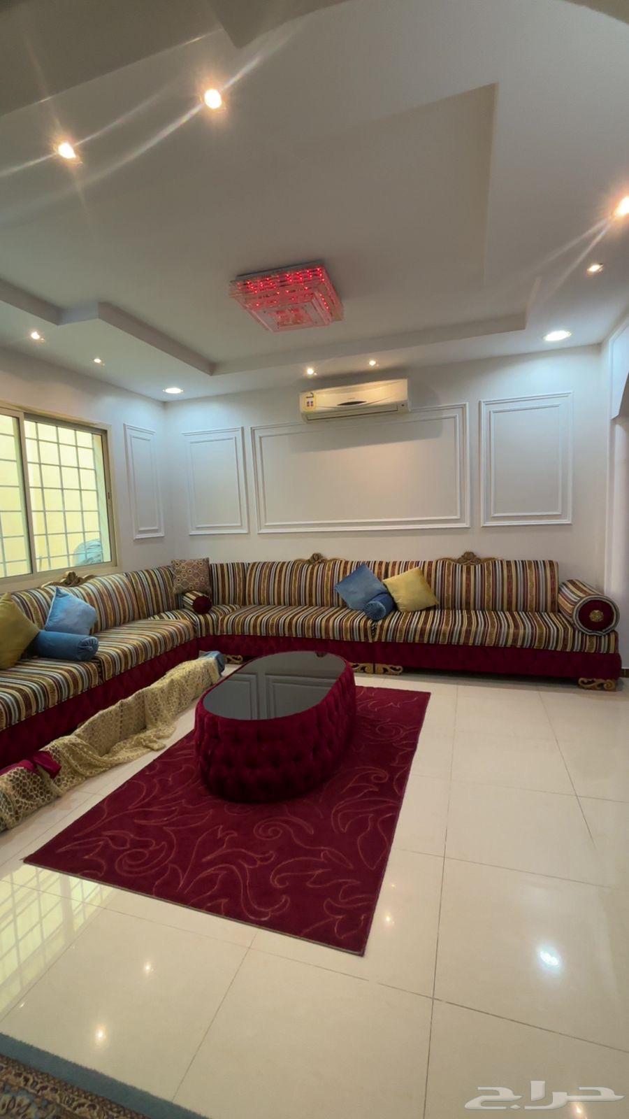 Almost new used furniture set with table and curtain, price per set 75064437544449539110