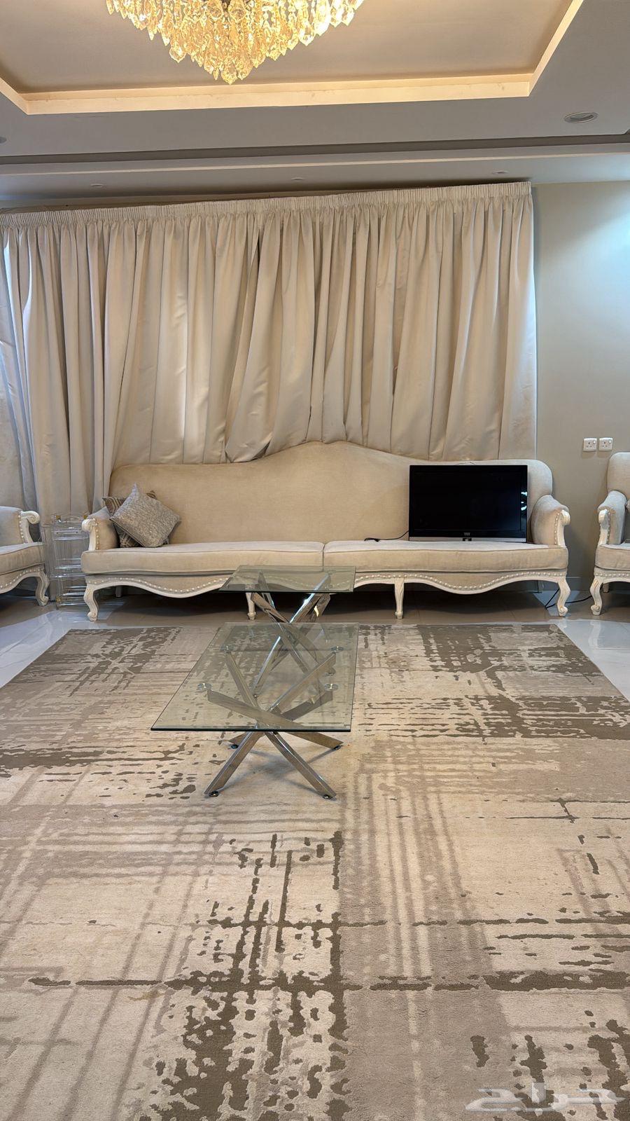 Sofa64441364059906113