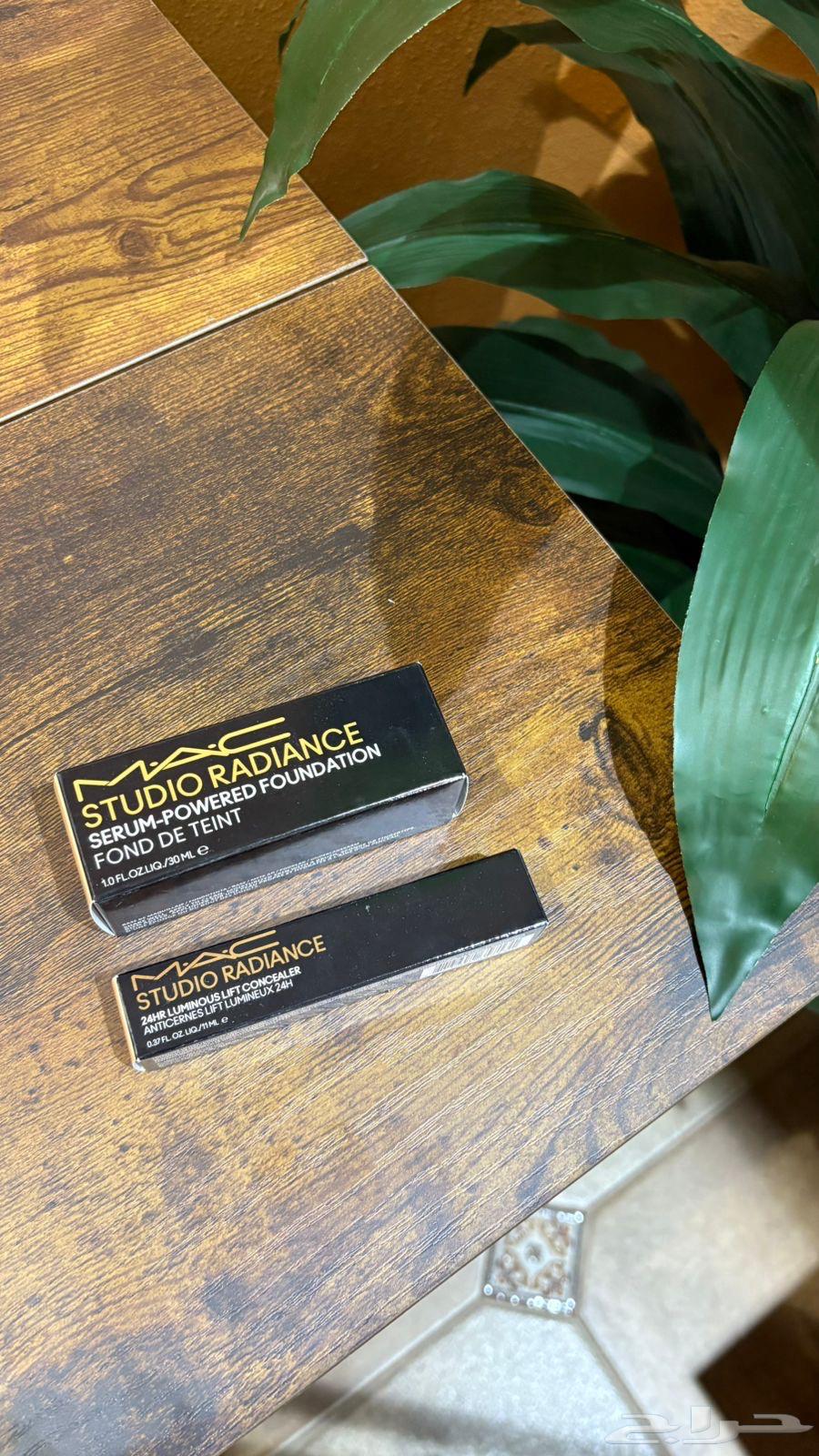 مكياج ماك فاونديشن و كونسيلر اصليين وجديدين لم يستخدمو64437584954243110