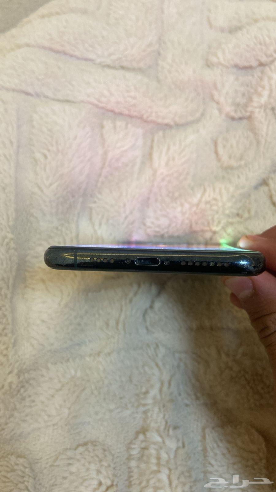 iPhone for sale, in good condition, not disassembled, has a crack that doesn't affect. Battery 7664442103613313113