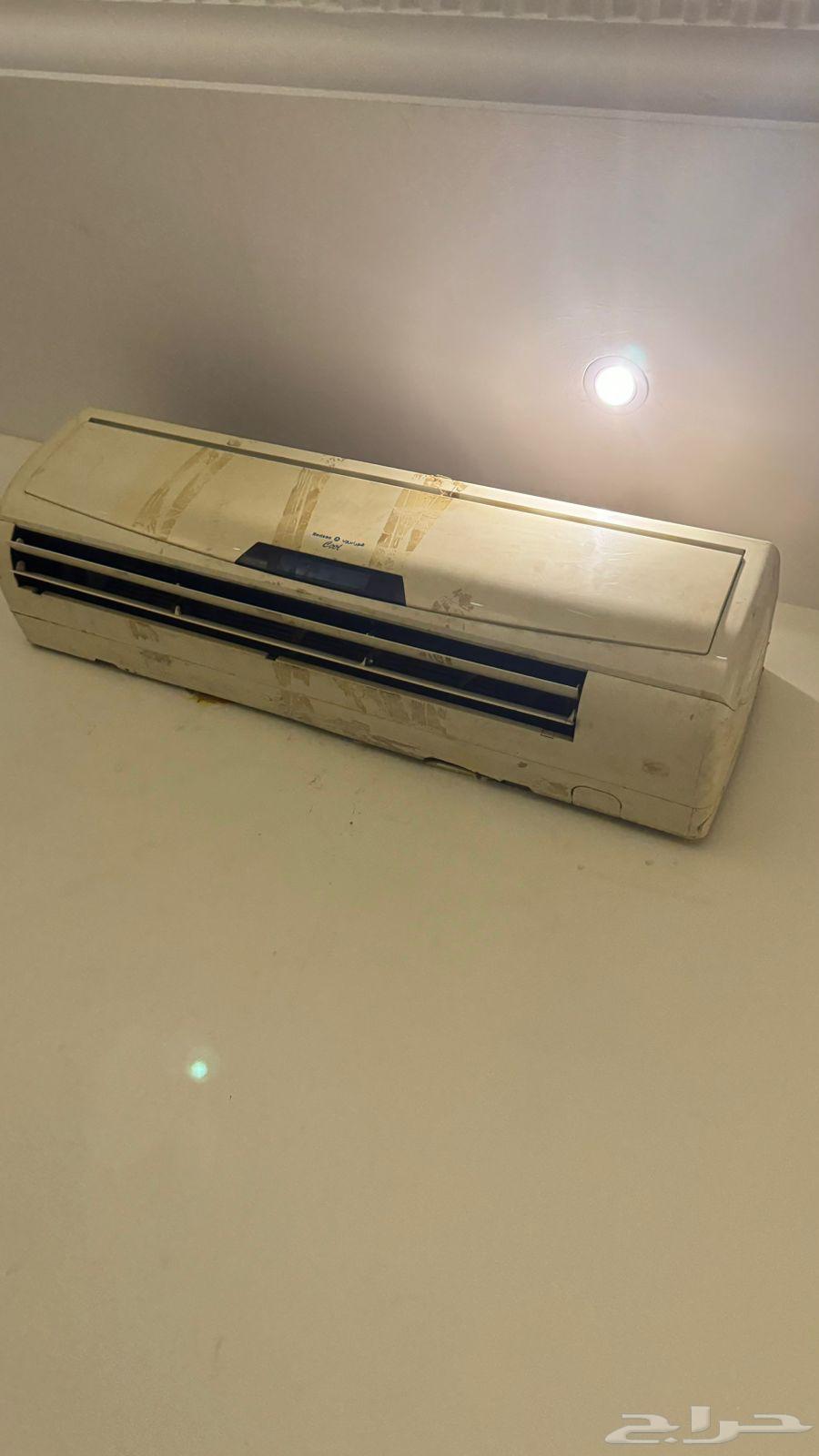 كنب وسرير نفر جديد ومكيف اسبيلت 24 لبيع64435054357122110