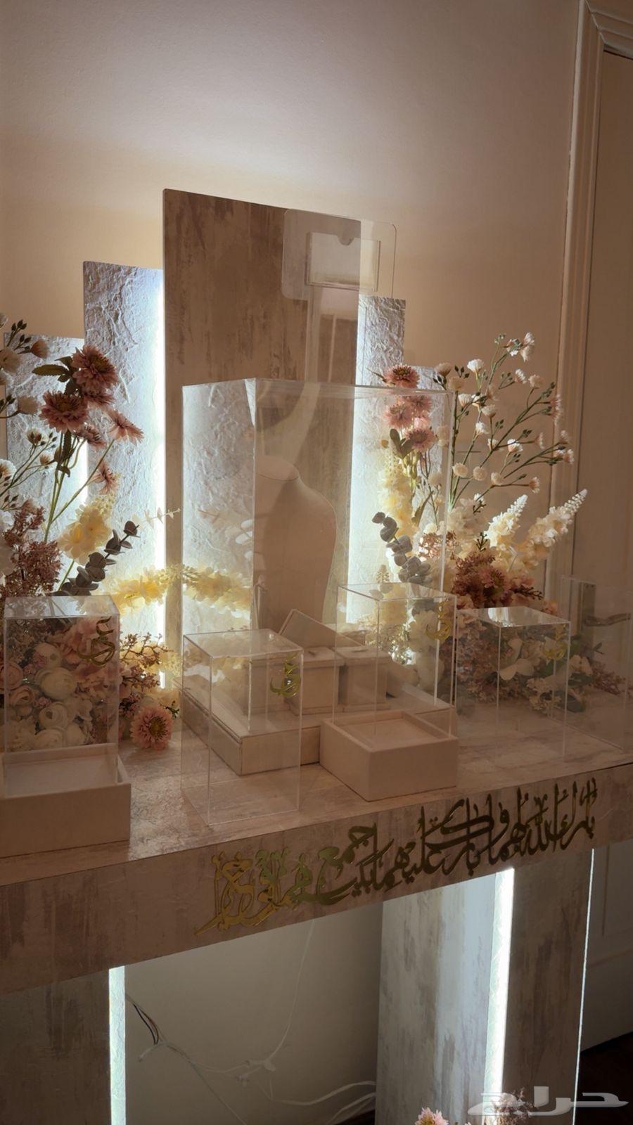 عربية ملكه وجميع اكسسواراتها64440833493505113