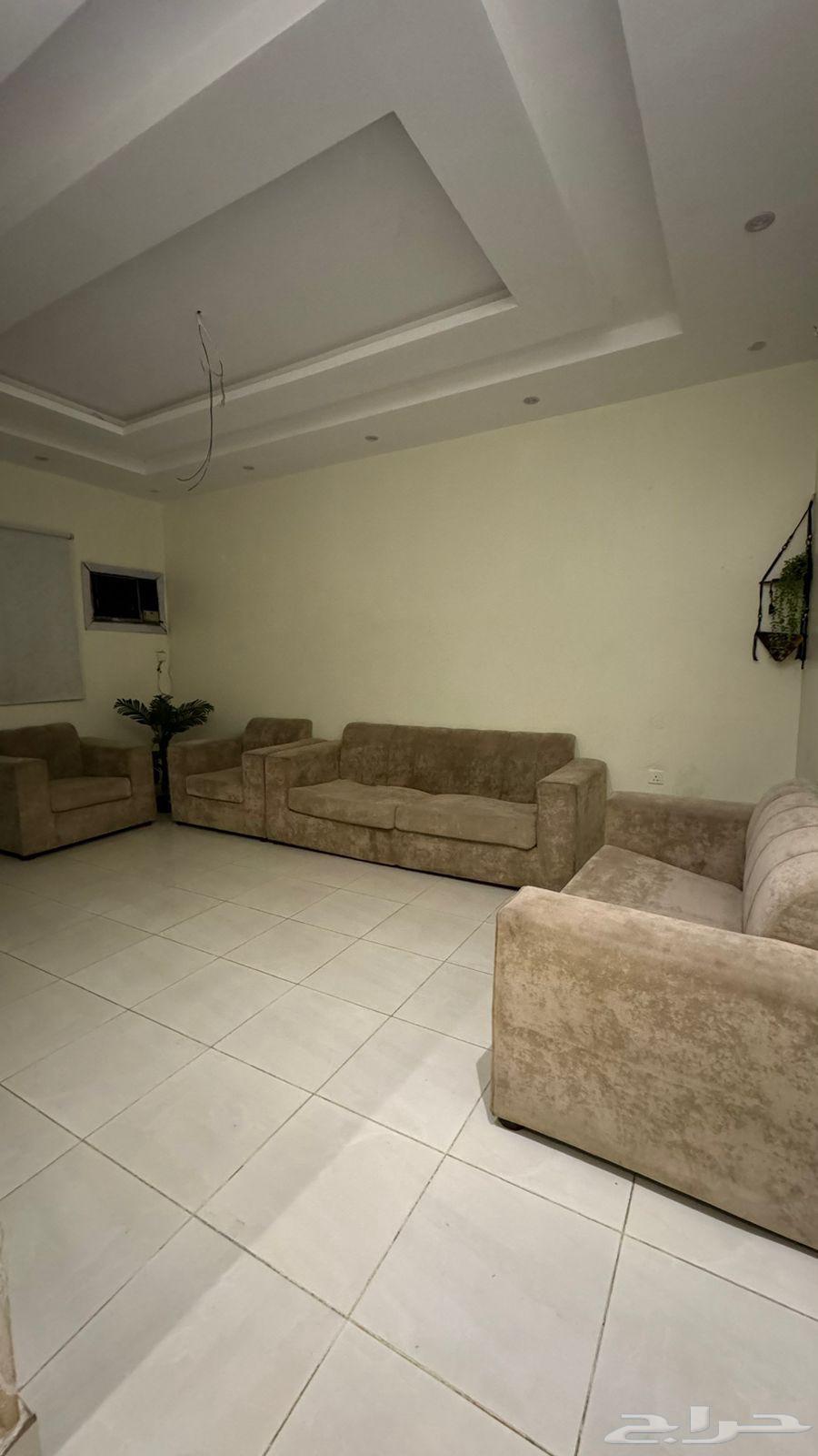 كنب وسرير نفر جديد ومكيف اسبيلت 24 لبيع64435054357122112