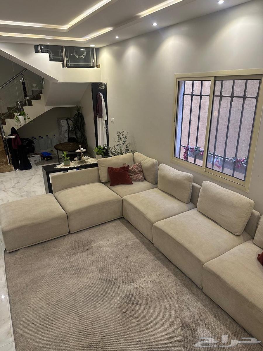 كنب حرف L نظيف جدا للبيع   طاولة طعام 8 كراسي64434169339138112