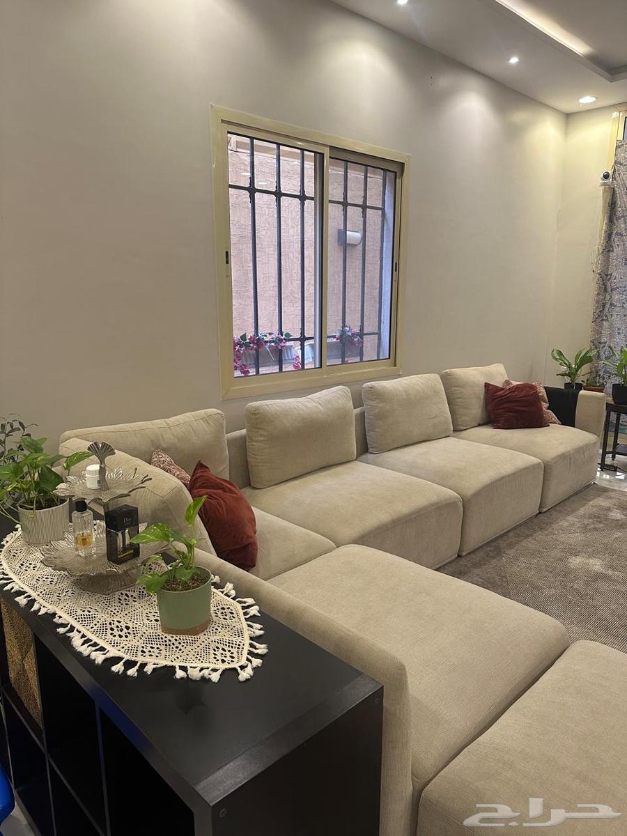 كنب حرف L نظيف جدا للبيع   طاولة طعام 8 كراسي64434169339138110