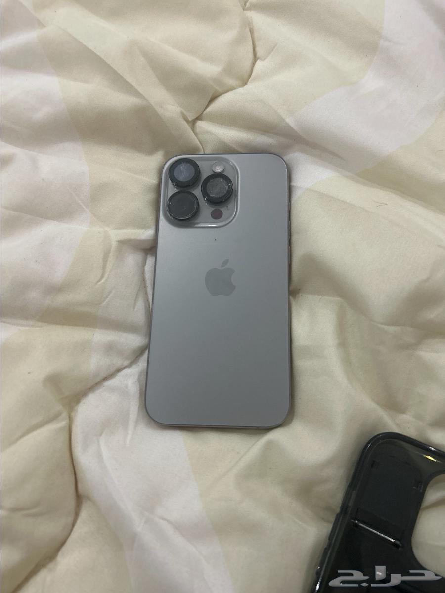 ايفون 15 برو مو شغال الي يبيه عشان يستفد من القطع يكلمني64439375511299111