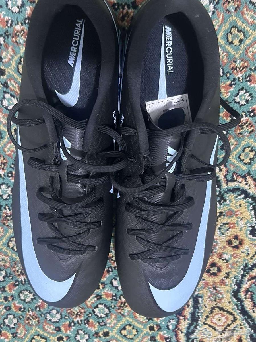 جزمه كوره نايك64436909827969110