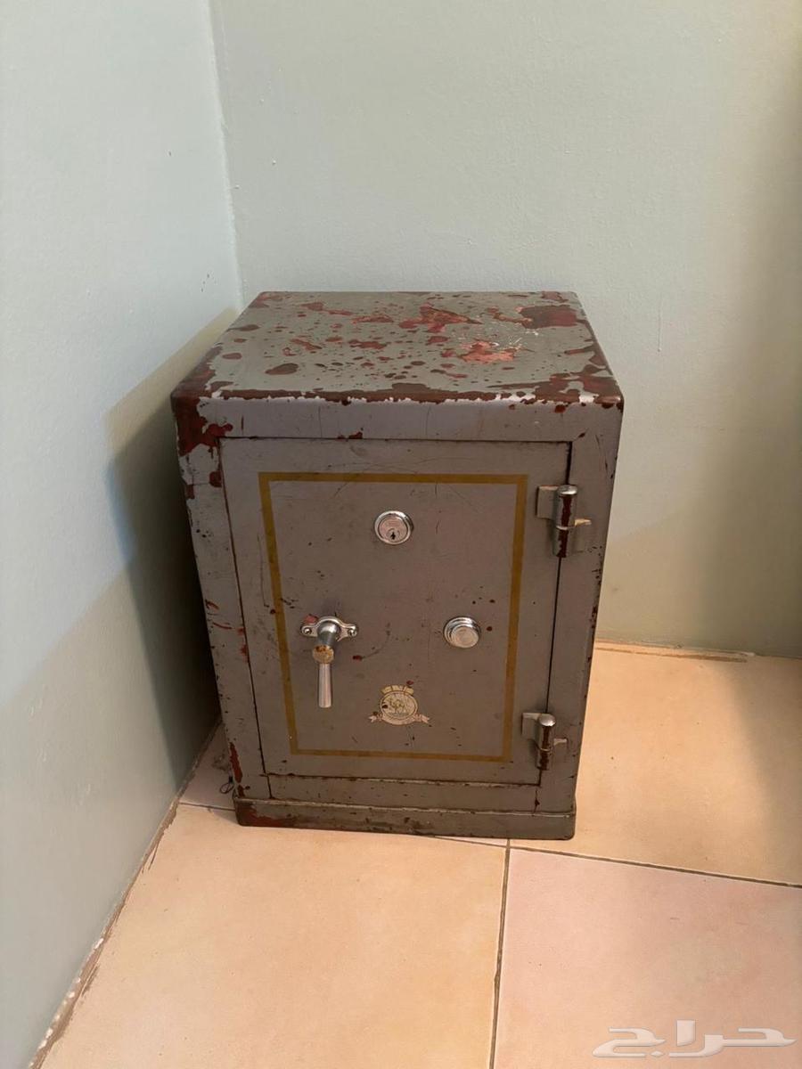 تجوري قديم كلاسيك64437679598979112