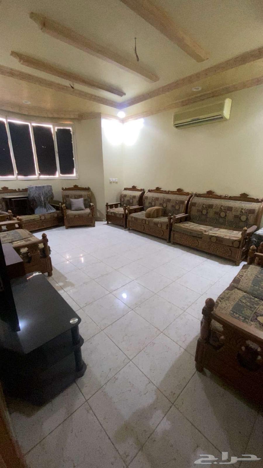 كنب خشب مستعمل للبيع64443896897411110