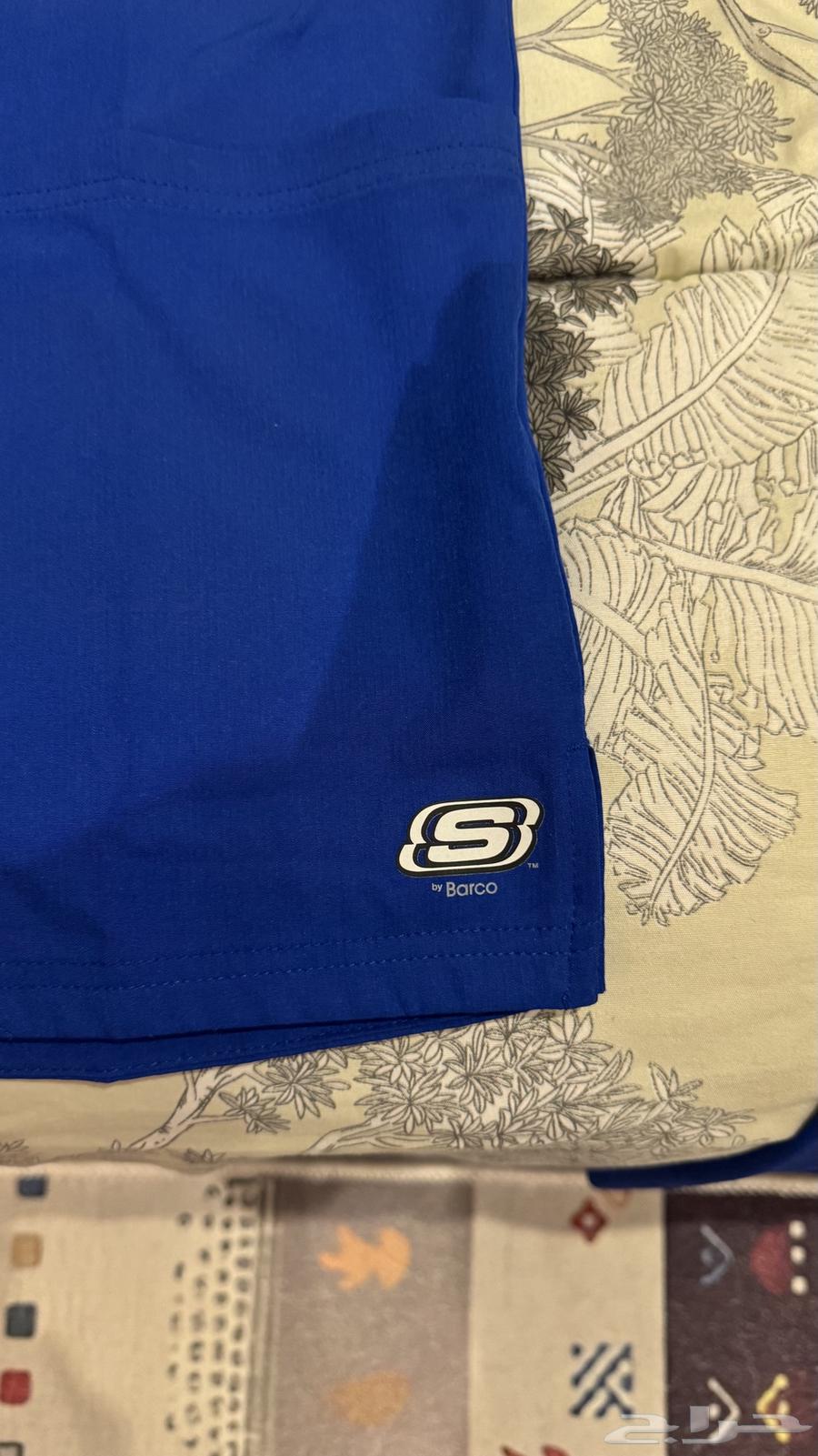 سكراب و لاب كوت سكتشرز ( اللون كحلي ) شبة جديد64445906000641111