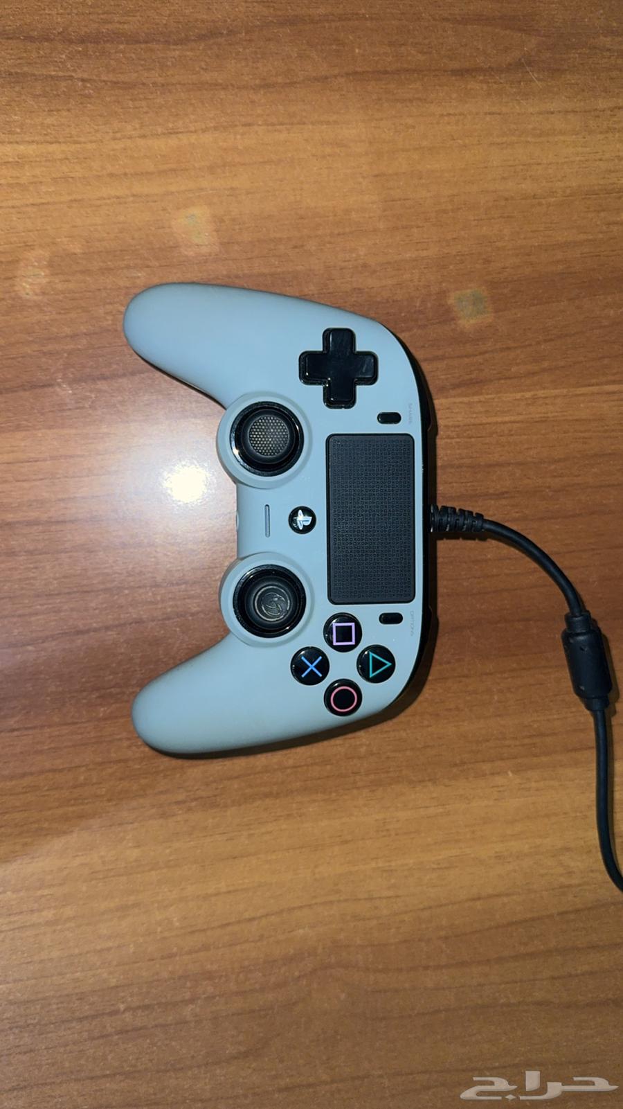 يد احترافية من شركة ناكون64443330908161110