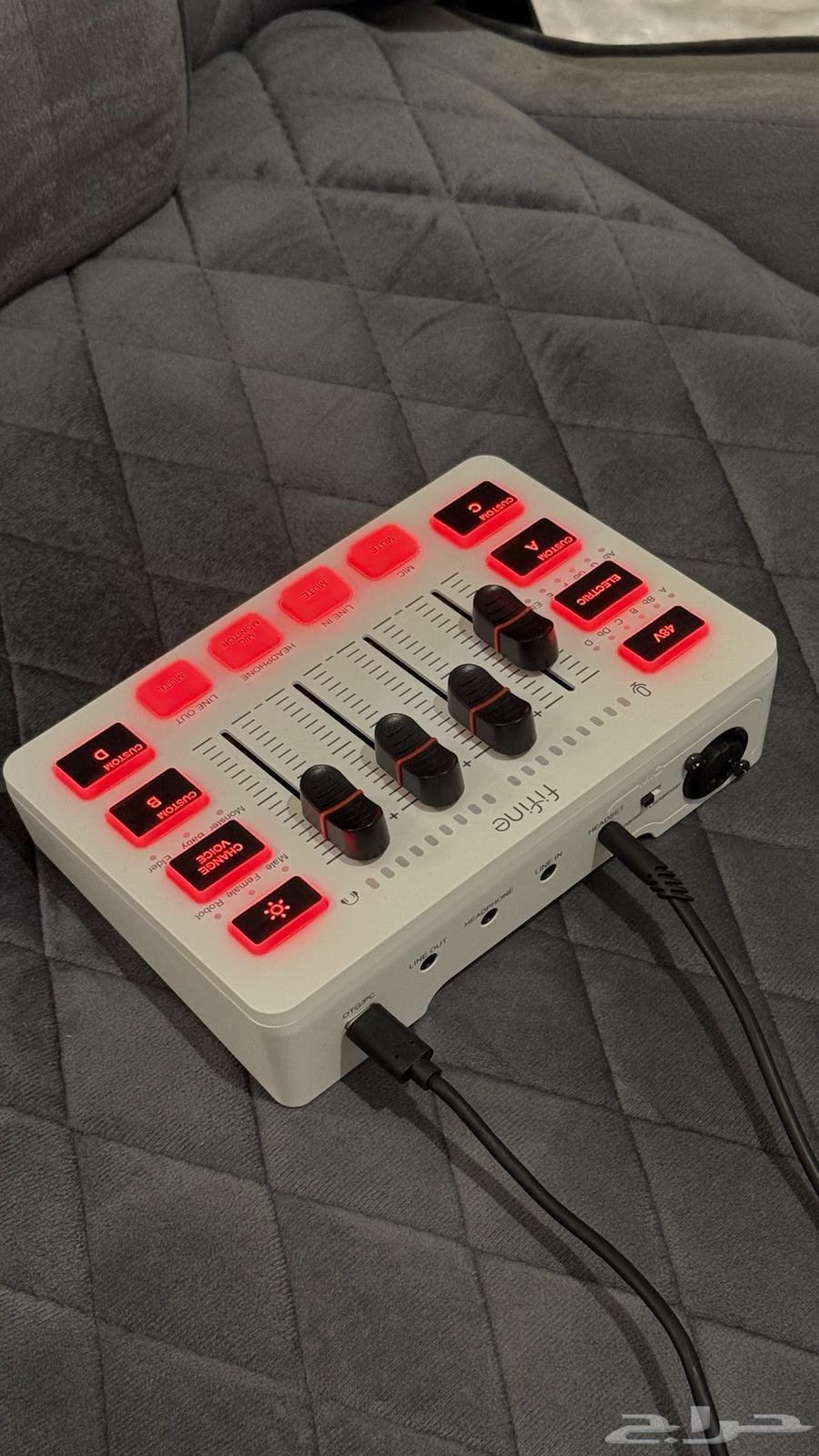 External Microphone Broken Stand64448129651074111