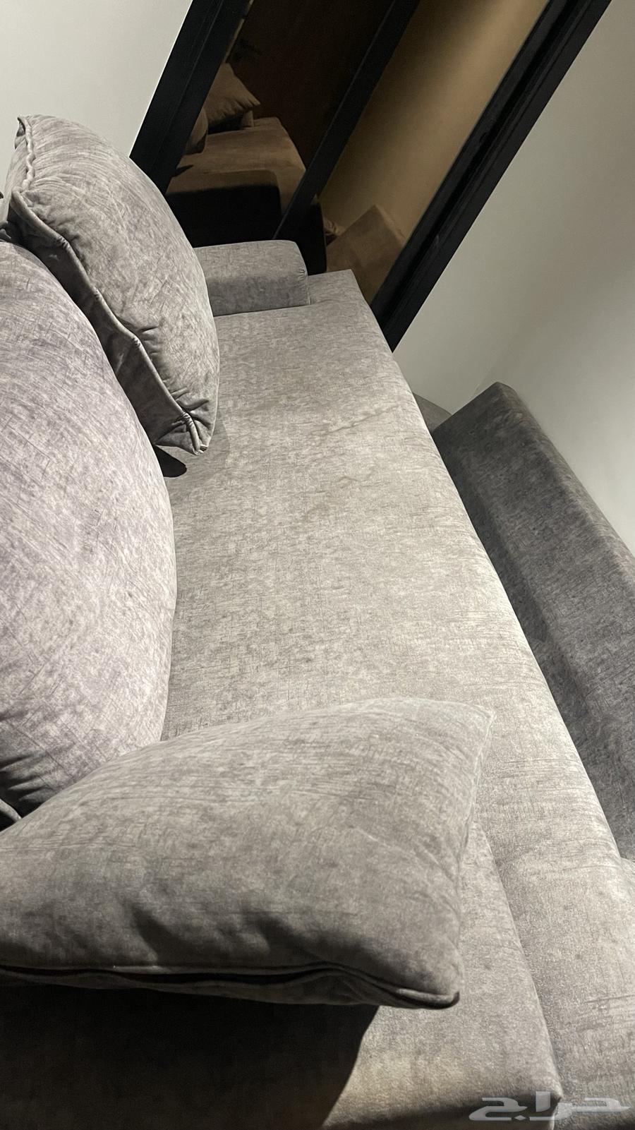 Used sofa and table64449516073857110